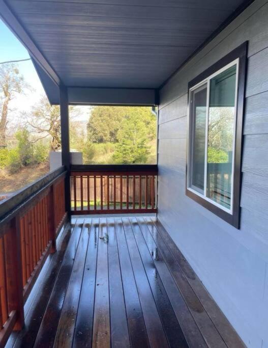 Villa New, Fun-Size Benbow House! Garberville Esterno foto